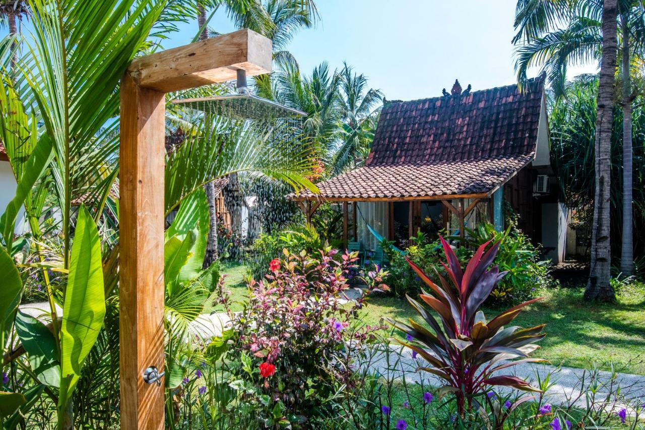 Coconut Garden Resort กีลีตราวางัน ภายนอก รูปภาพ