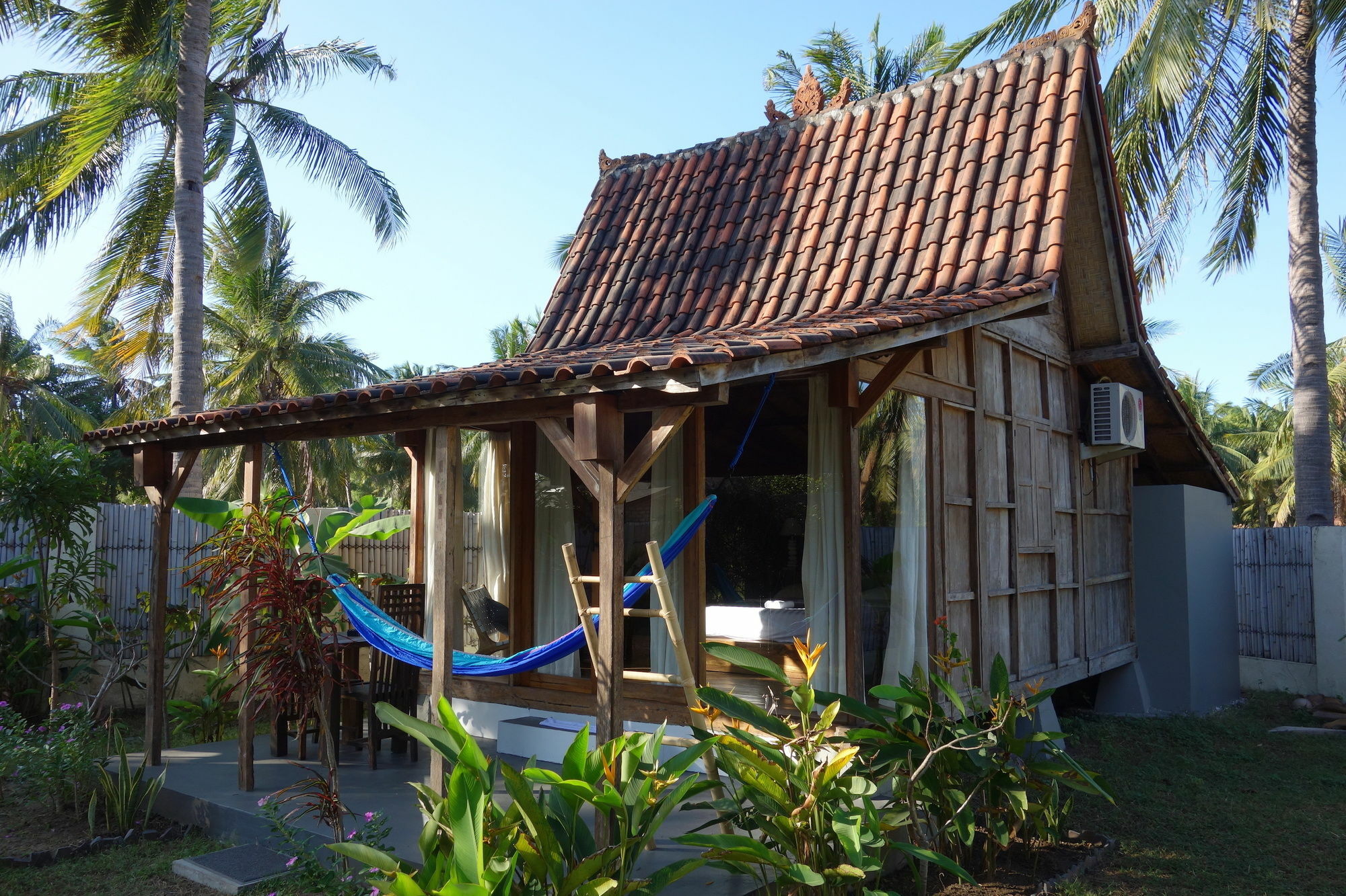 Coconut Garden Resort กีลีตราวางัน ภายนอก รูปภาพ